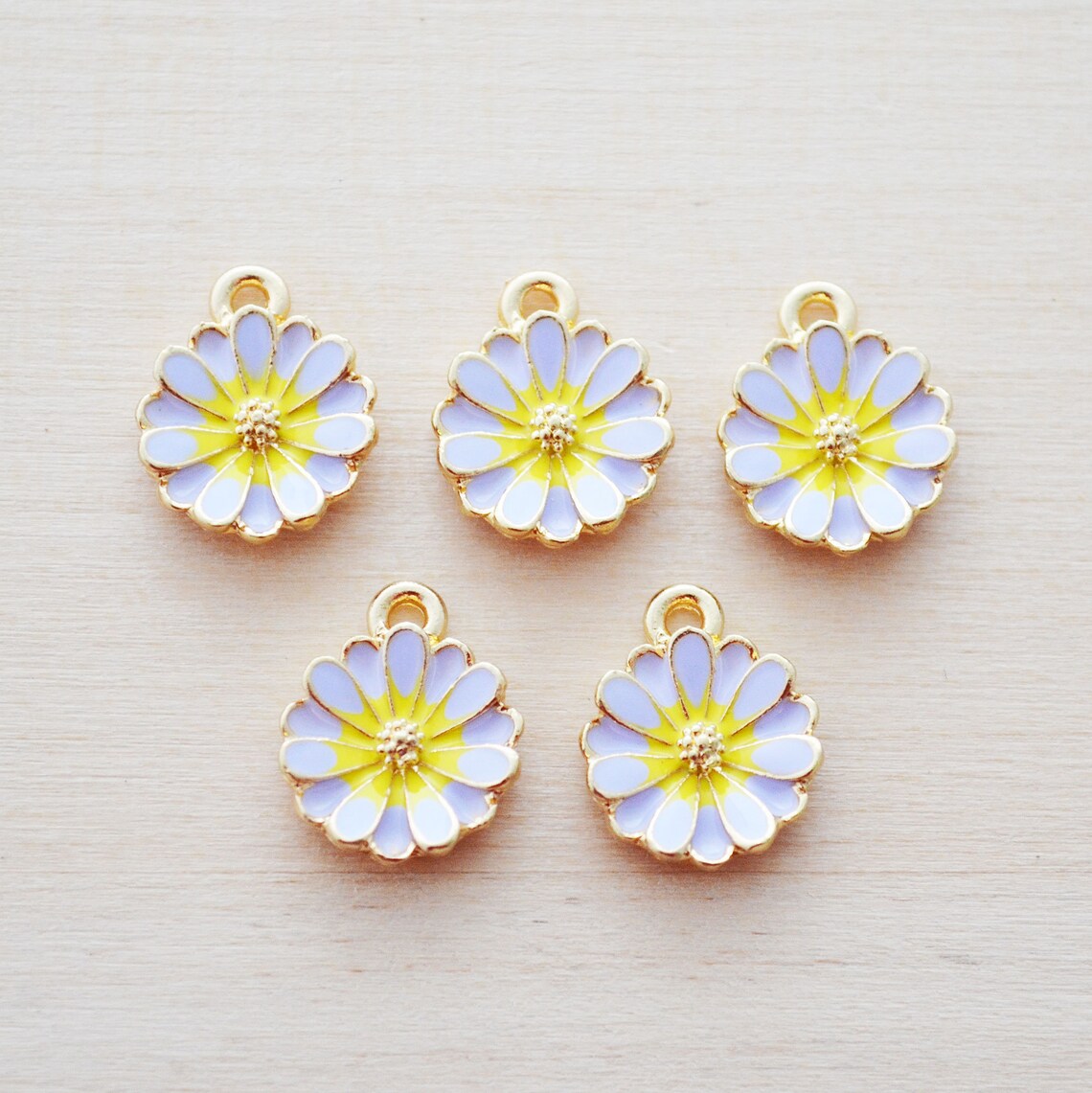 Purple Flower Charm Lilac Daisy Charm Set of 5 Gold Charms Etsy UK
