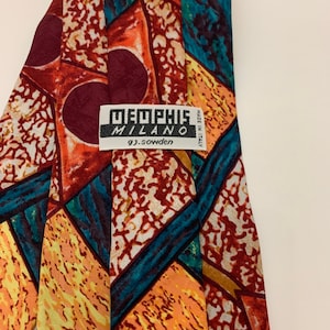 Memphis, multicolored tie