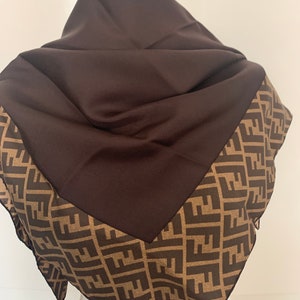 Fendi, foulard vintage in seta logato. - Etsy 日本