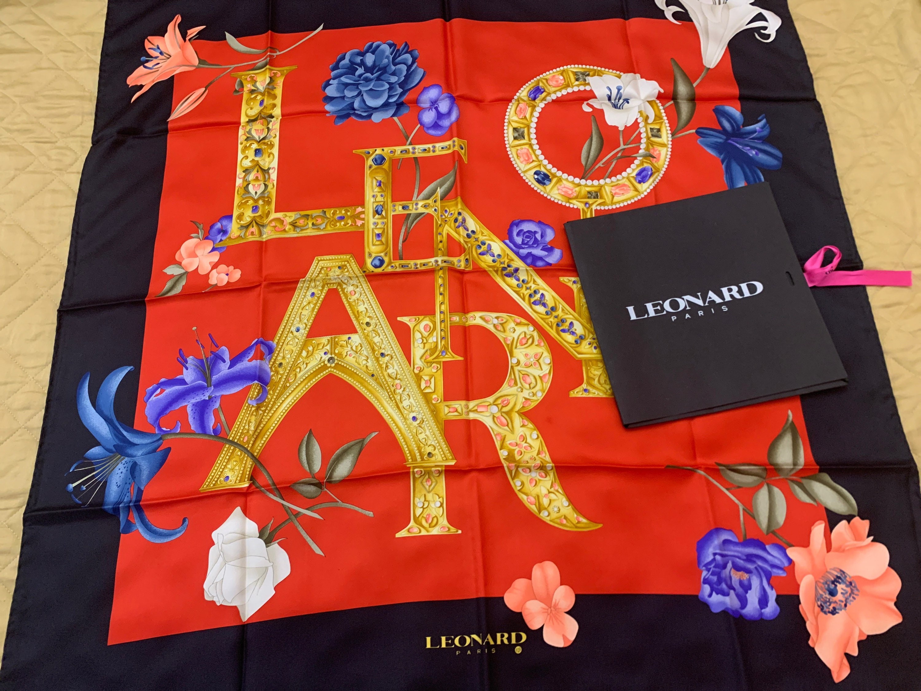 Foulard Carré Léonard En Soie - Motif Floral Multicolore, Occasion, Fabriqué En Italie