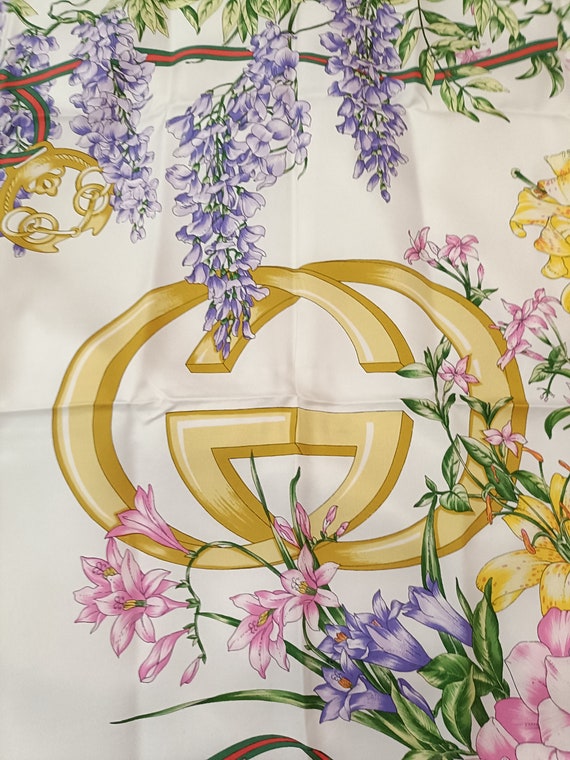 Gucci, foulard in seta vintage - image 3