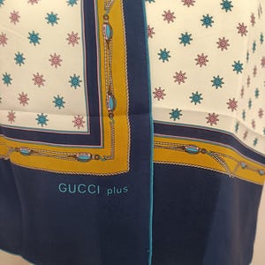 Gucci plus, silk scarf.