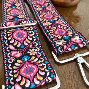 Retro Floral Woven Crossbody Guitar Purse Strap Embroidered Guitar Strap for Bag Guitar Purse Strap Boho Guitar Strap for Handbag