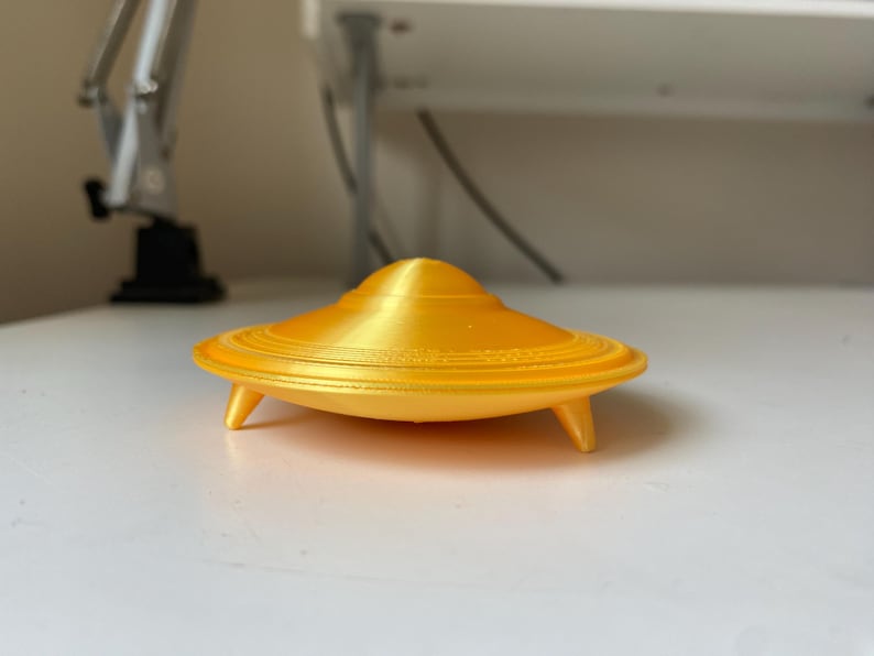 UFO Flying Saucer Figurine – 3D Printed Alien Spaceship Decor, Sci-fi ...