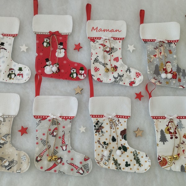 chaussette de noël ou botte de noël personnalisée en tissu et feutrine réalisé à la main