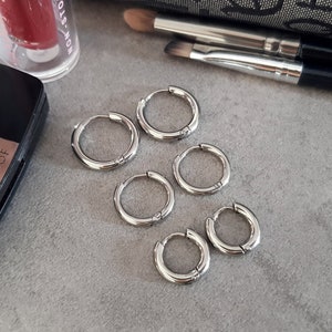 Cerceaux en acier inoxydable, cerceaux Huggie argentés simples, boucles d’oreilles Silver Hoop, boucles d’oreilles minimalistes Huggie Hoop, résistant au ternissement, hypoallergénique