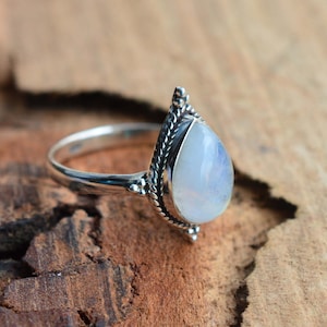 White Rainbow Moonstone 925 Sterling Silver Pear Shape Ring