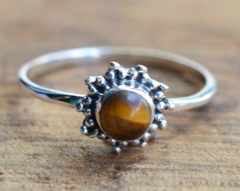 Tiger Eye 925 Sterling Silver Round Shape Gemstone Flower Ring