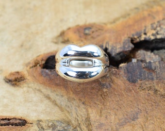 Lip 925 Sterling Silver Ring ~ Silver Lip Shape Ring