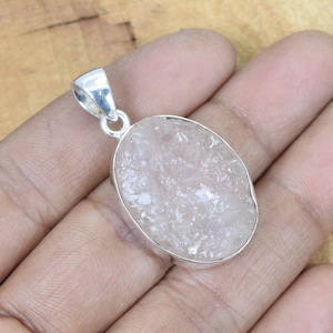 Pendentif en argent sterling 925 avec quartz rose brut ~ pendentif en pierres précieuses brutes naturelles ~ bijoux faits à la main ~ pendentif rose ~ cadeau pour Noël