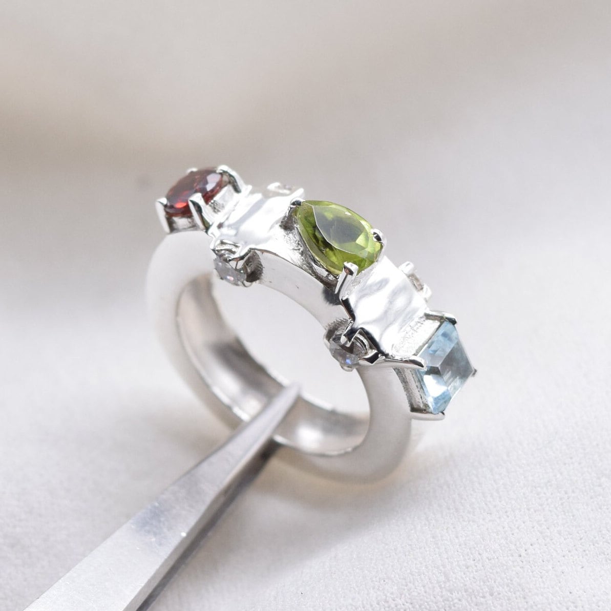 ペリドット スターリングシルバー マルチジェムストーンリング