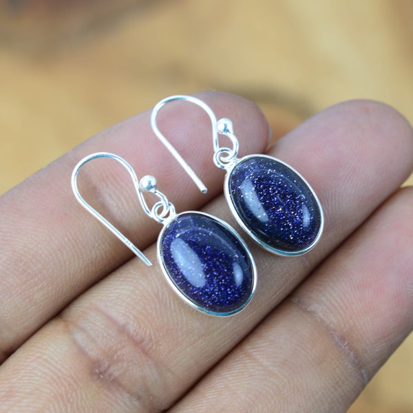 Boucle d'oreille crochet pour bijoux en pierres précieuses de forme ovale en argent sterling 925 avec pierre de soleil bleue