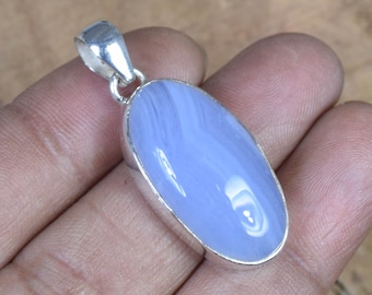 Calcedonia O ágata Cinta Azul Talla Cabujón En Colgante De Plata De Ley