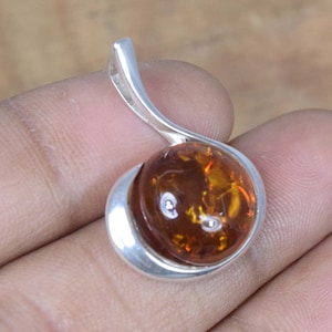 Natural Amber 925 Sterling Silver Round Gemstone Stylish Pendant Jewelry ~ Pretty Amber Pendant ~ Handmade Jewelry ~ Gift For Birthday