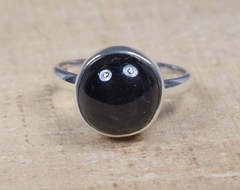 Black Star Cabochon Ring, 925 Sterling Silver, Round, US Size 7