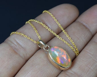 9ct Gold Oval Opal necklace Pendant no chain Gift Boxed Made in UK