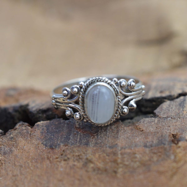 Rainbow Moonstone 925 Sterling Silver Gemstone Jewelry Ring, Oval Shape Designer Silver Ring