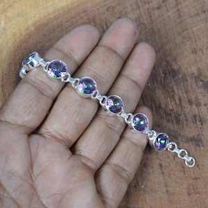 Pulsera ajustable de plata de ley con topacio místico azul hecha a mano