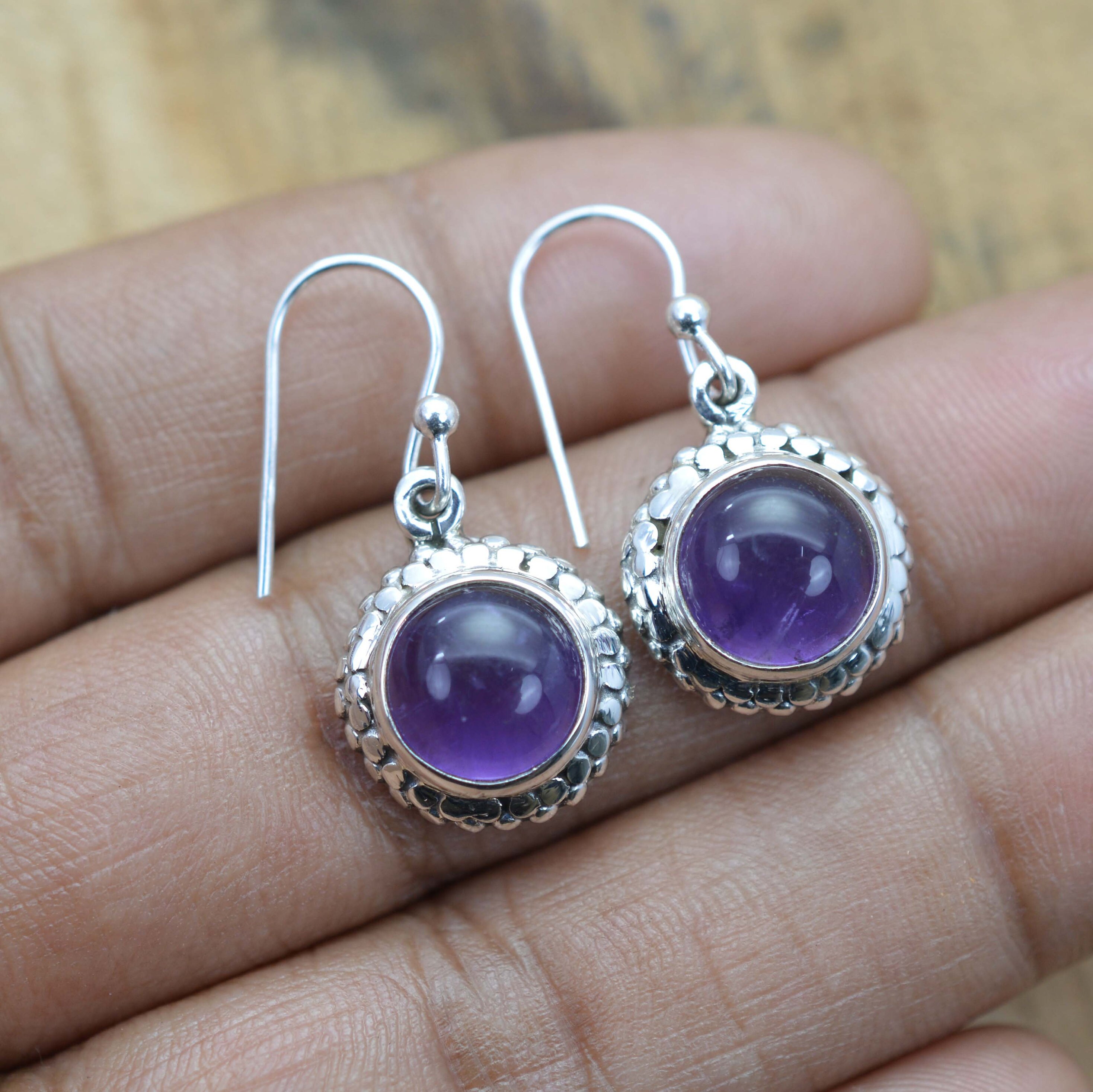 Orecchini Pendenti A Gancio Perla Rotonda Viola 9-11mm – Argentati Per Donne (Nuovi)