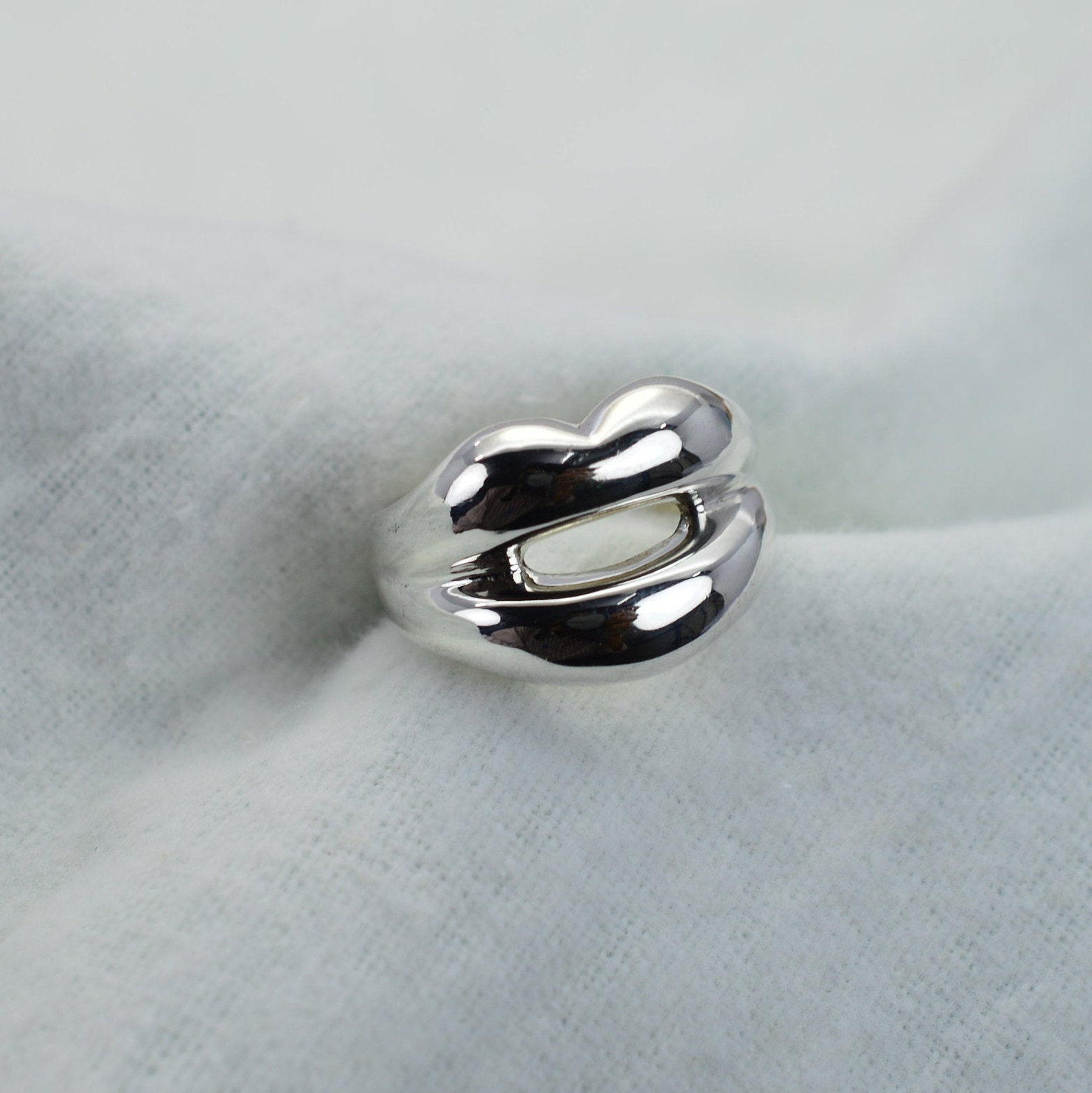 silver925 LIP 唇　RING Lip 925 Sterling Silver Ring ~ Silver Lip Shape Ring