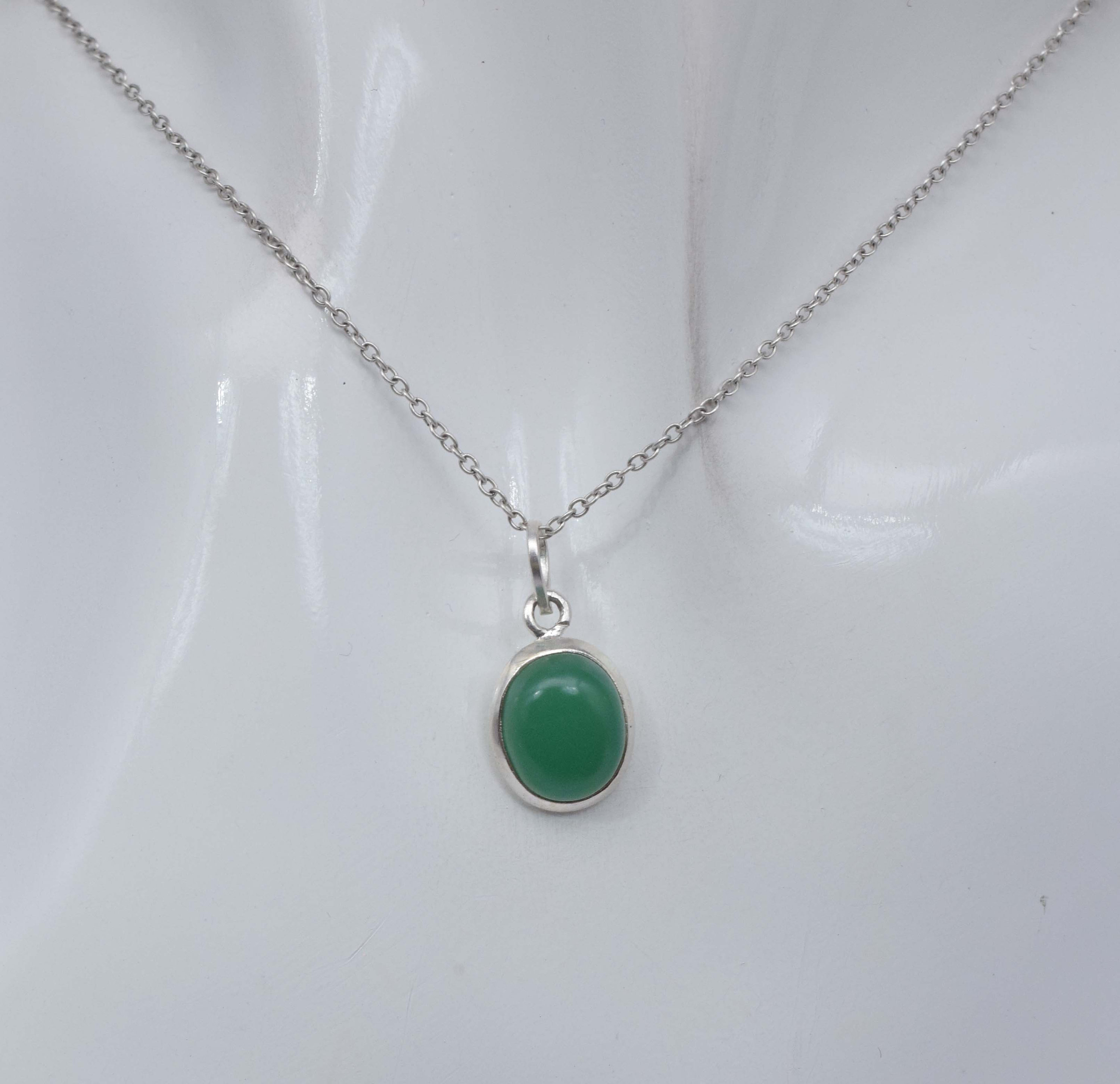 Green Onyx 925 Sterling Silver Gemstone Oval Chain Pendant W
