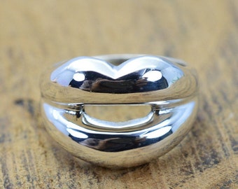 Lip 925 Sterling Silver Ring ~ Silver Lip Shape Ring ~ Silver Lip Design Ring ~ Statement Ring