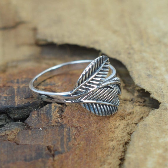 Sterling silver leaf ring deals