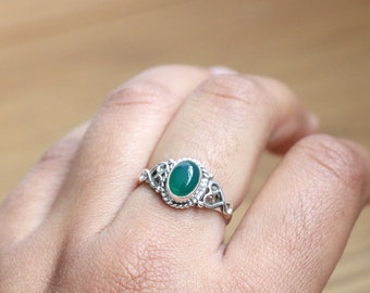 Green Onyx Ring: Minimalist Sterling Silver Gemstone Jewelry