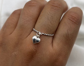 Ein Mini Puffed Herz Anhänger 925 Sterling Silber handgemachter schlichter Herz Ring Schmuck ~ Silber Boho Ring ~ Stapelring ~ Geschenk Für Weihnachten