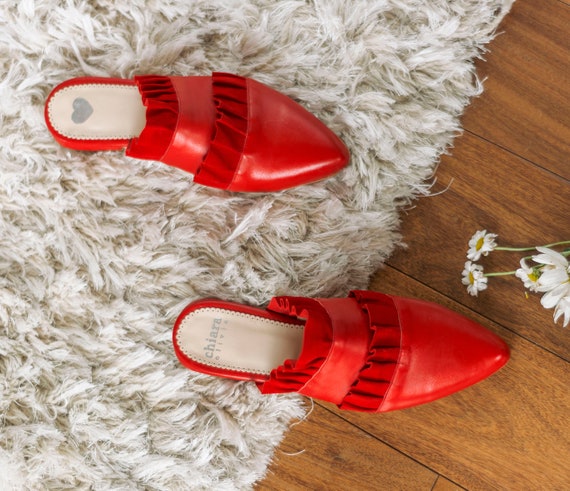 red flat mules