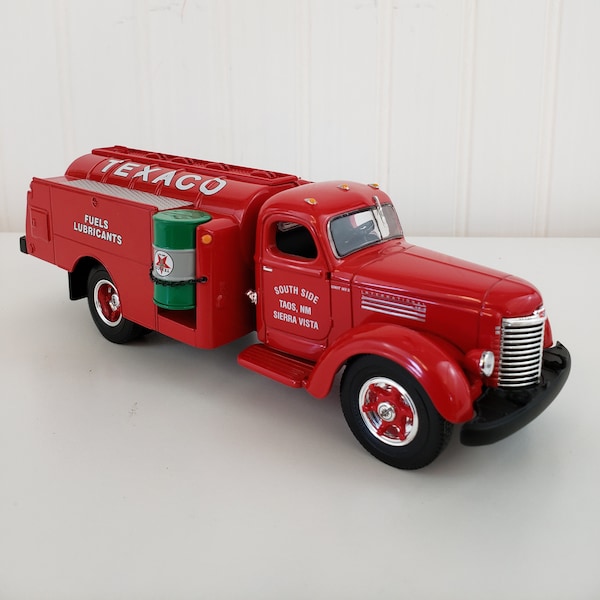 TEXACO I.H.C. KB8 Tanker, Die Cast Metal Replica, Vintage Texaco, Texaco Toy, Texaco Bank, Texaco Gas Truck, Texaco Collectible, Texaco toys