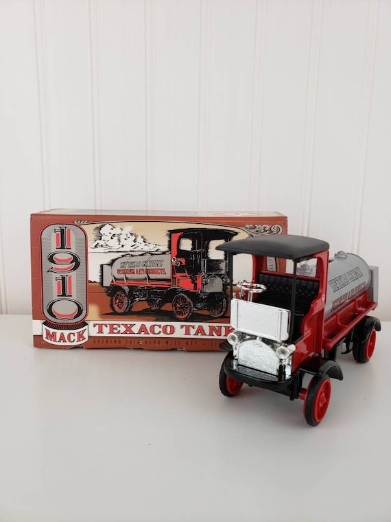 1910 mack texaco tanker