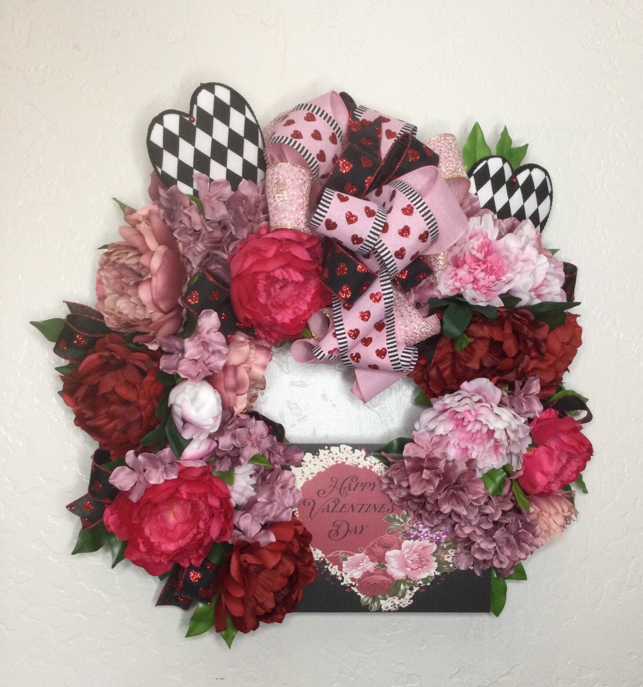 15 Valentines Wreath Ideas – Beautiful DIY Valentine Wreaths