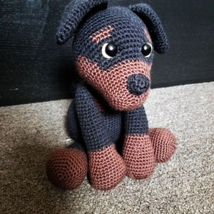Patron au crochet Rex the Rottweiler : chien amigurumi (Patron PDF)