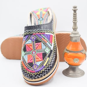 Berber Morocco Slippers, Embroidered Moroccan Babouche, Amazigh Leather Loafers, Women Goatskin Mules, Durable Sheepskin Mules