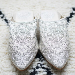 sheepskin slippers women, Wedding Moroccan Shoes, bridal party slippers, silk moccasins women