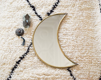 Espejo de latón con forma de media luna: decoración de pared marroquí