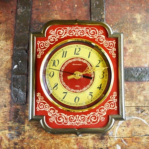 Farmhouse wall clock vintage Wooden clock Cottagecore decor