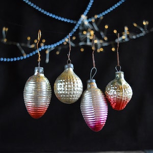 Antique pine cone ornament Vintage glass bubbles tree ornament. 1950s decorations