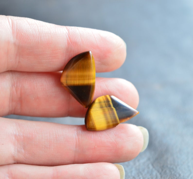 Fake Cat Eye cufflinks men/'s Vintage cuff links triangle Gold /& brown colorway