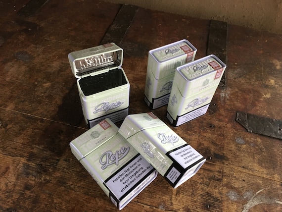 5 vintage cigarette holders. Antique metal cases for … - Gem