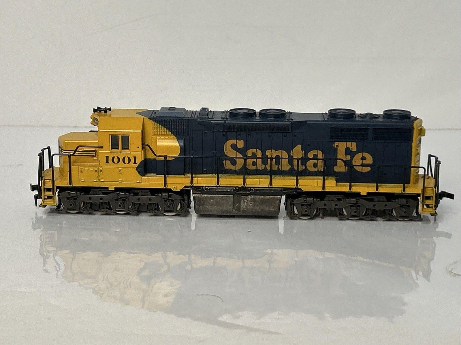 Santa Fe Ho Scale Locomotive - Etsy