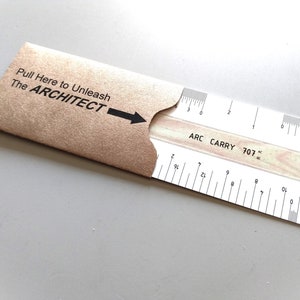 Carte de Noël pour architecte et designer - Le cadeau parfait pour l'architecte qui est dans votre vie ! Arc de transport à l'échelle de l'architecte avec pochette pour cartes personnalisée