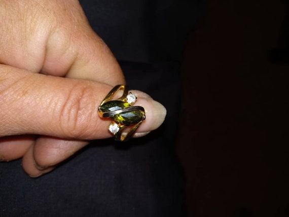 14kt Yellow Gold Diamond and Peridot Ladies Ring