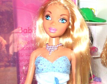 Mattel Barbie My Scene Doll KENNEDY in Blue Ruffled Party Dress  Shoes  Necklace