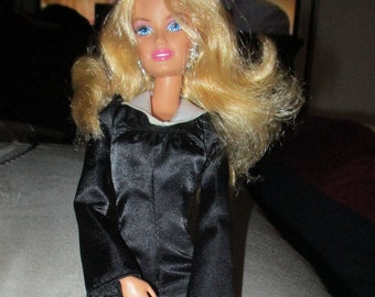 Mattel Barbie Doll  Choir Member Graduation Robe    Blonde Blue Eyes  Black Robe