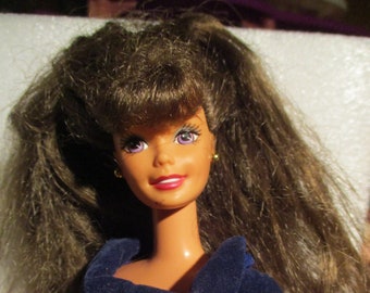 Mattel Barbie 1990 Midnight Waltz Velvet Navy und Silber Kleid Schmuck Schuhe