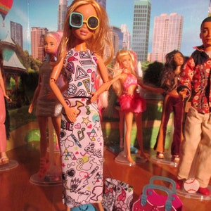 Mattel Barbie Meine Szene Puppe BARBIE Crayola Outfit Viele Extras Tolle Frisur Sauber Puppenschuhe Geldbörse