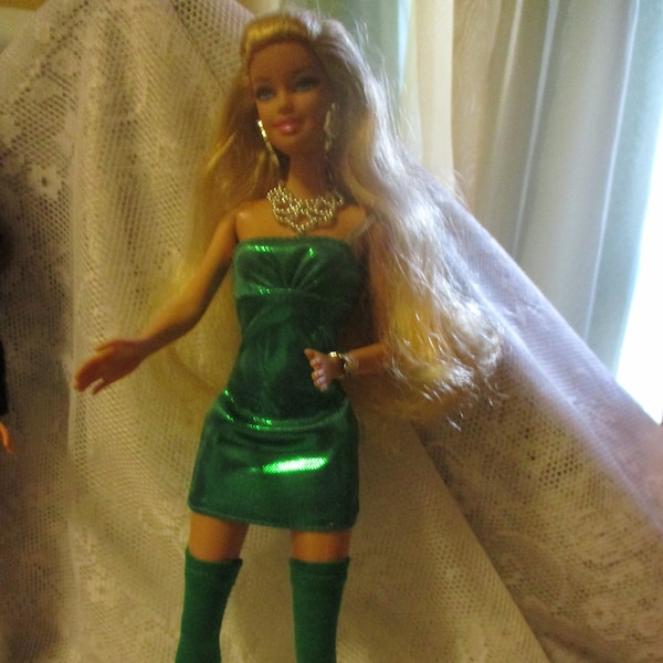 Mattel Barbie Metallic After Five Dress Loaded with Jewelry  Stockings Hose to Match Dress Lovely Hair