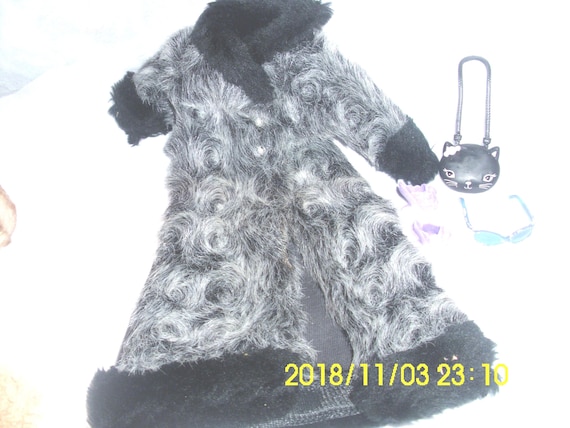 Mattel Barbie My Scene Doll Coat: Faux Fur Trim, Accessories